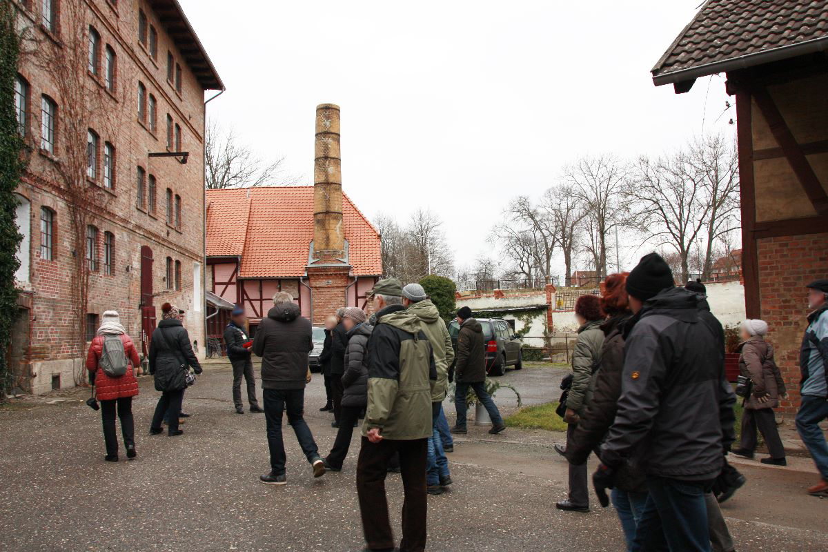 Das Maschinenhaus mit dem gemauerten Schlot